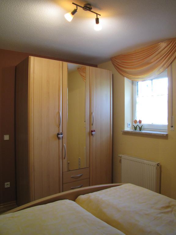 Stollenklause Apartment Hormersdorf  Ruang foto