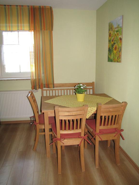 Stollenklause Apartment Hormersdorf  Ruang foto